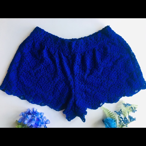 Free People Scallop Lace Shorts, High/Low Waisted - Picture 2 of 4